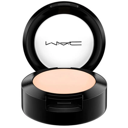 MAC Cosmetics Studio Finish SPF 35 Concealer Nw15