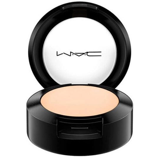 MAC Cosmetics Studio Finish SPF 35 Concealer Nc15